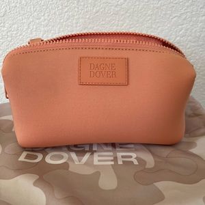 Dagne Dover Hunter toiletry bag